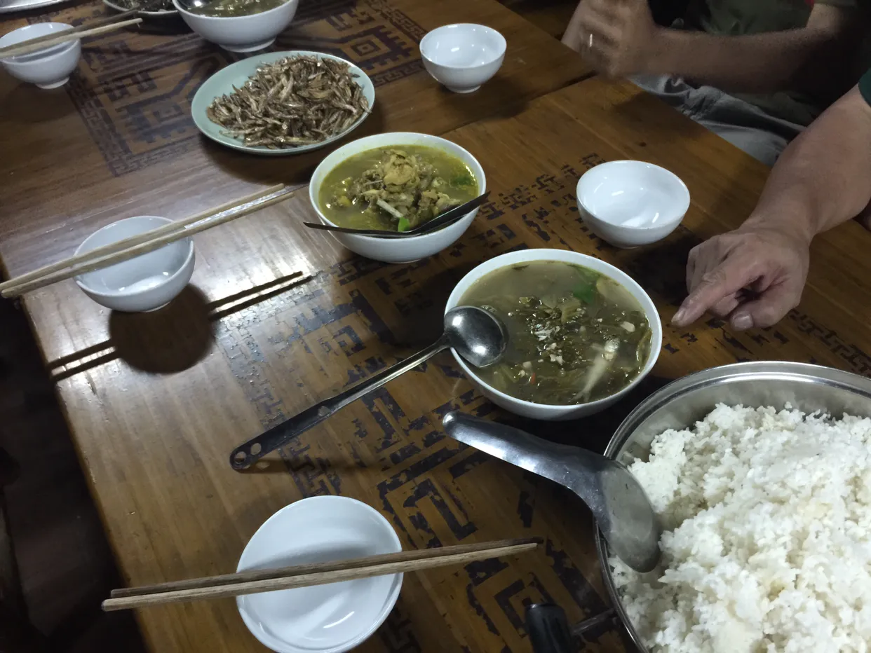 밥. 국. 반찬. 심플하다
